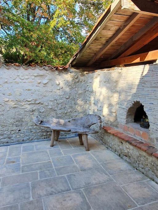 French Farmhouse Retreat With Pool & Superb Views. Blanzac  المظهر الخارجي الصورة