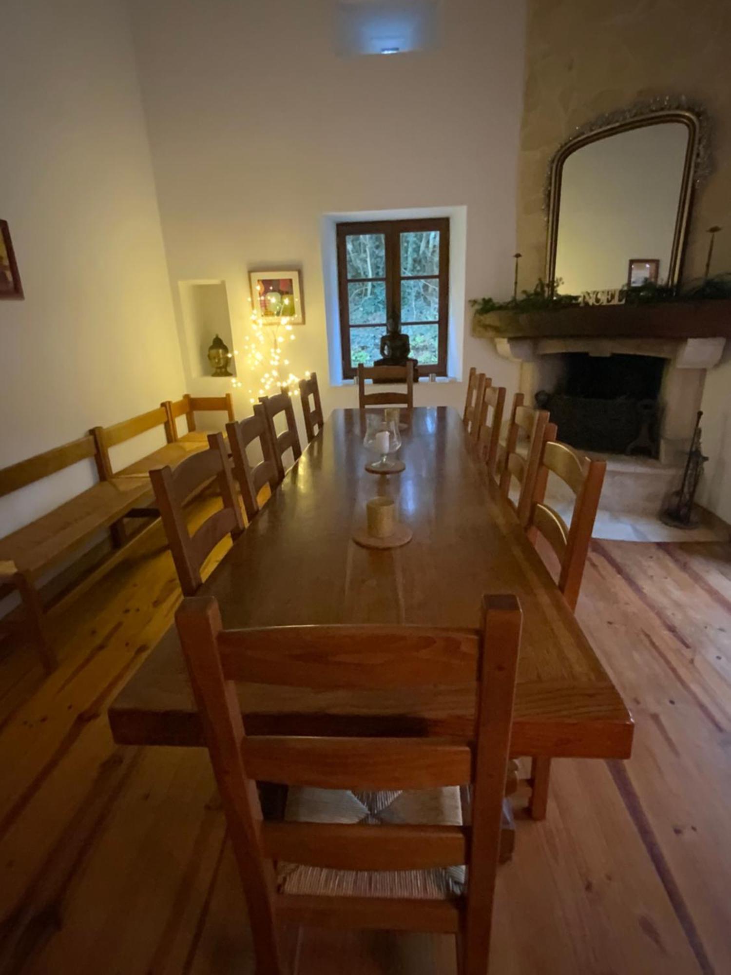 French Farmhouse Retreat With Pool & Superb Views. Blanzac  المظهر الخارجي الصورة